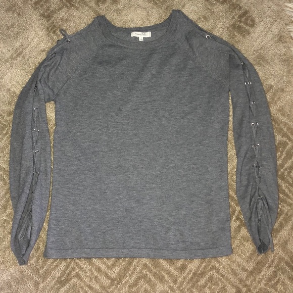 Gray long sleeve shirt with arm detail - Picture 1 of 5